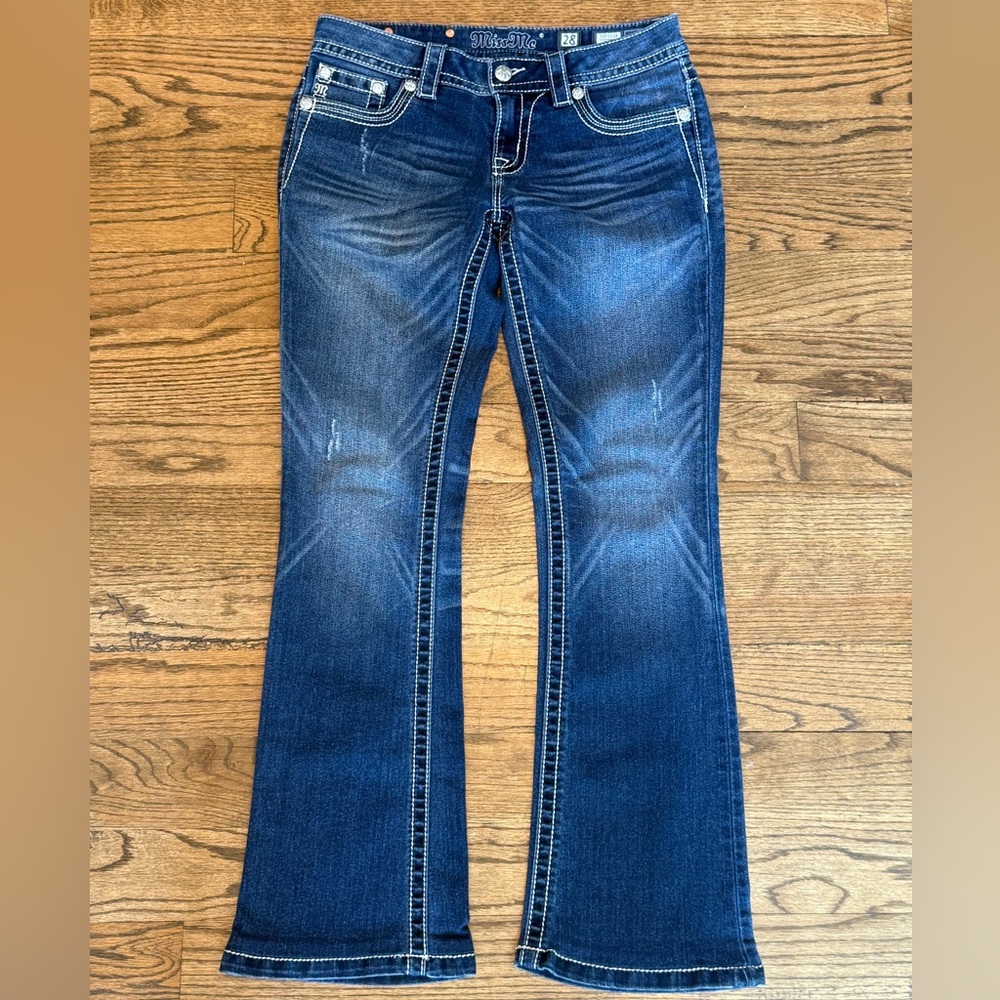 Miss Me Trendy Medium Wash Blue Flare Jeans Embellished Pockets Size 28